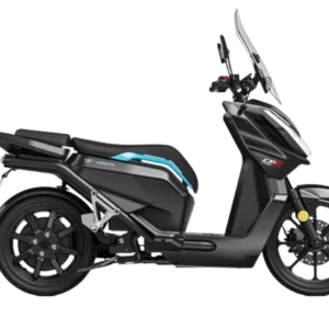 CPx Explorer – Vmoto Soco, caratterizzato da un ampio parabrezza anteriore