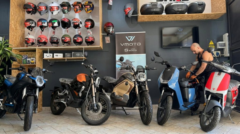Rivenditore autorizzato di veicoli elettrici Vmoto Soco